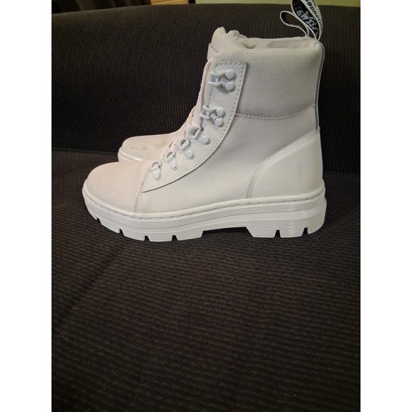 Dr. Martens Shoes - Dr. Martens Combs W Combat Boots Womens Sz 7 US All White Air Wair‎